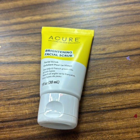 Mini acure brightening facial scrub exfoliate - Picture 2 of 4
